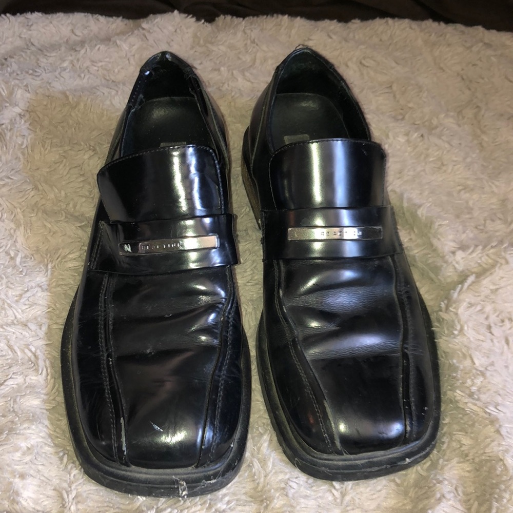 KENNETH COLE REACTION dress shoes.
